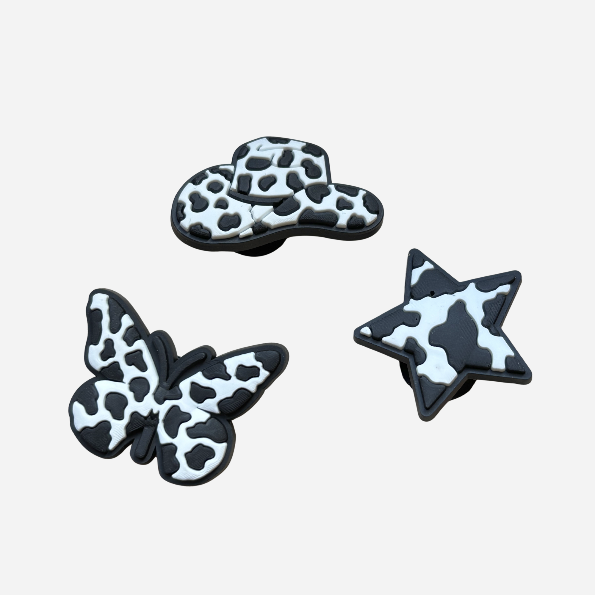Pin's pour Clogs - Motif Vache Noir & blanc