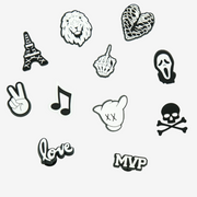 pins pour clogs noir et blanc