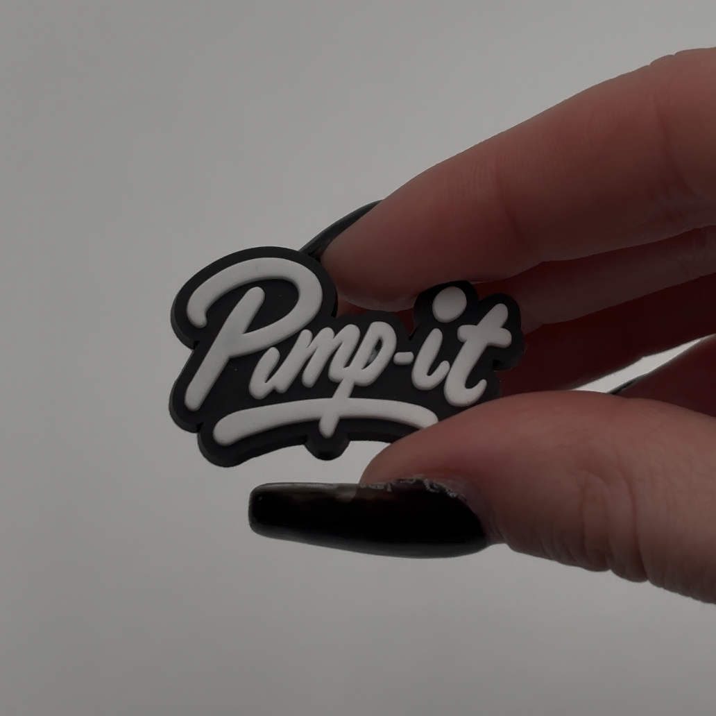 pins pvc personnalisé logo