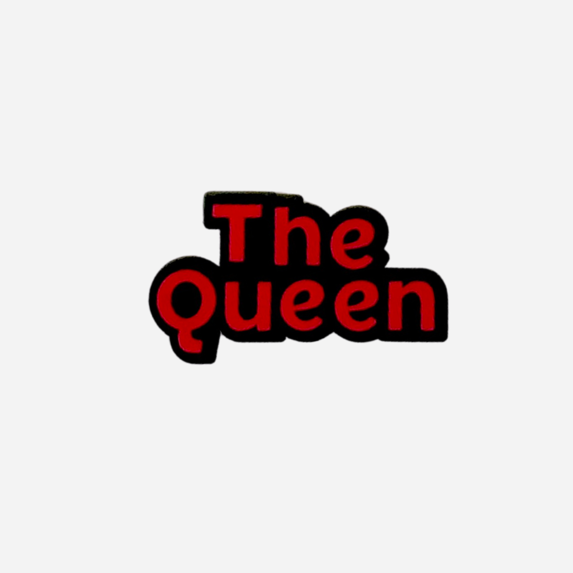 pins the queen rouge